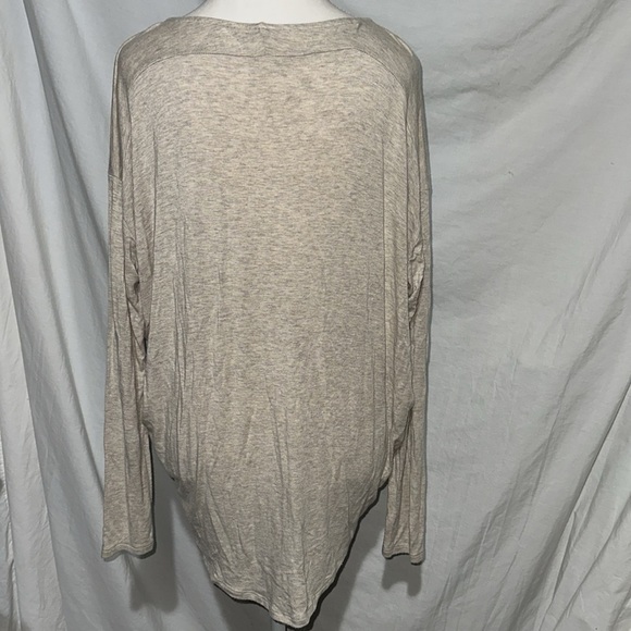 heathered tan / cream hi lo long sleeve Miami shirt size small (oversized) - Picture 2 of 3